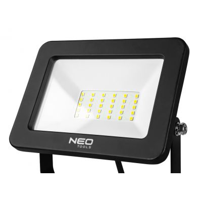 Halogen Naświetlacz LED 30W SMD 2700lm + statyw budowlany GTX (99-059)
